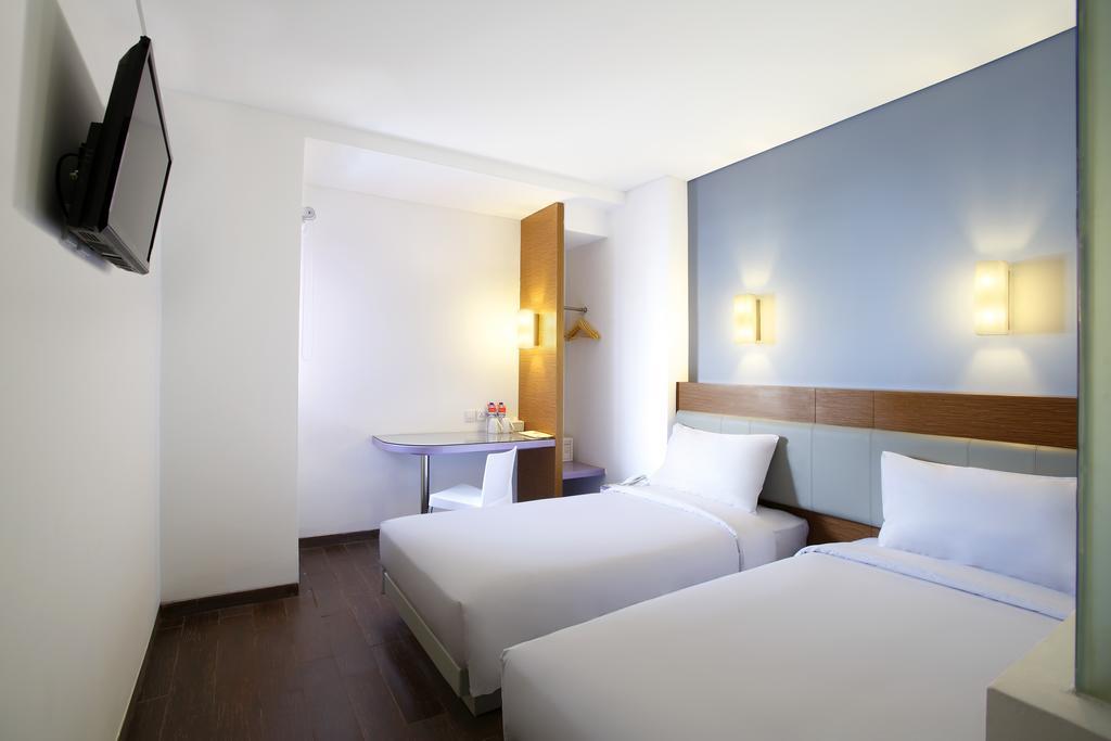 Amaris Hotel Pasar Baru Jakarta Szoba fotó
